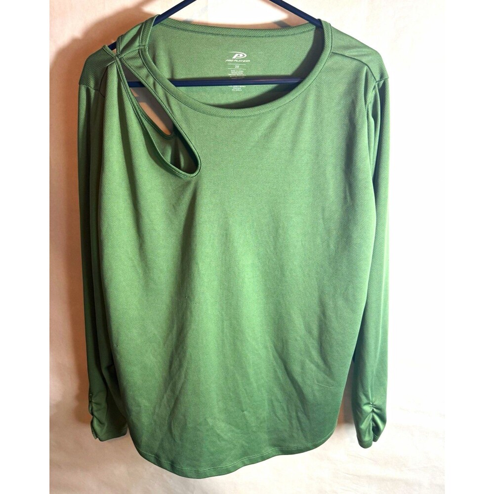 Pro Player Women's Plus 2X Green Long Sleeve Scoop Neck Lightweight Top